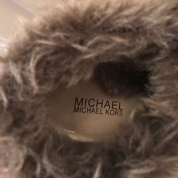 Michael Kors faux fur booties - Picture 4 of 4